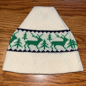 %100 wool winter hat